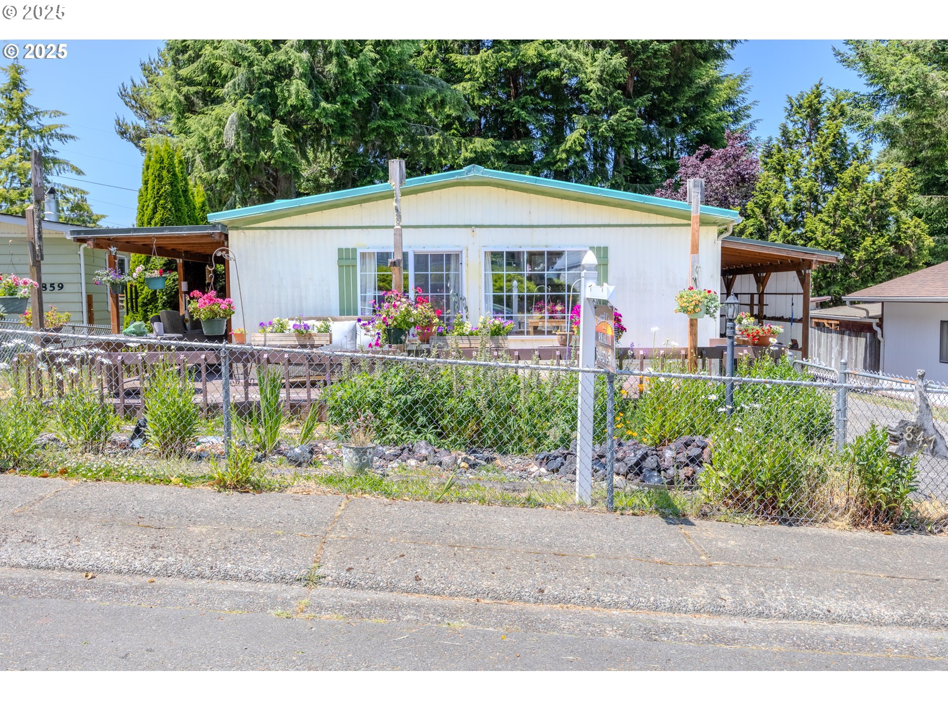 847 VISTA CT