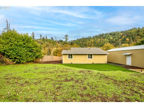 A home in Sutherlin