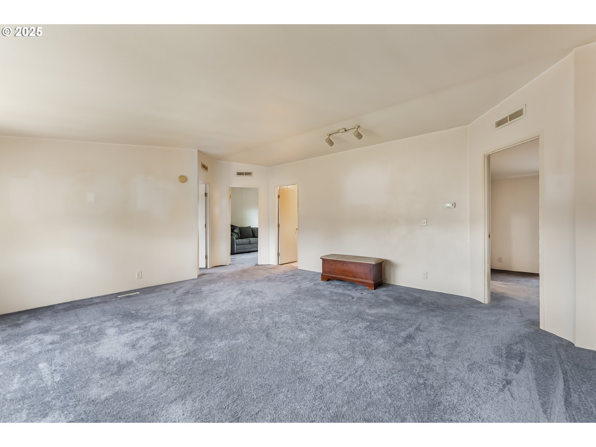 115 LONE OAK CT