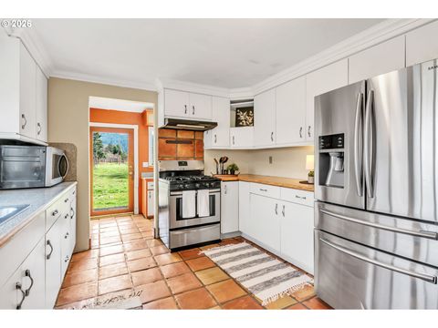 Tiny photo for 82537 Greenwood St, Creswell, OR 97426 (MLS # 654293115)