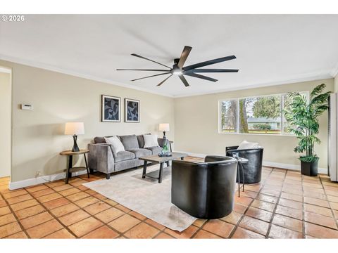 Tiny photo for 82537 Greenwood St, Creswell, OR 97426 (MLS # 654293115)