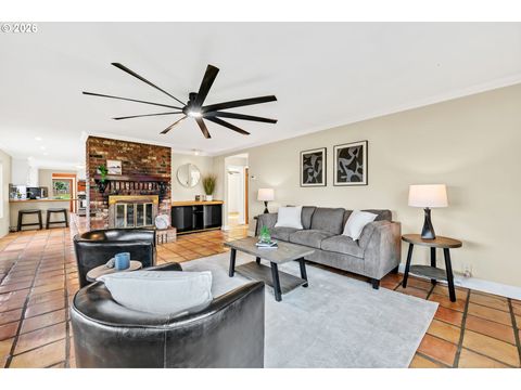 Tiny photo for 82537 Greenwood St, Creswell, OR 97426 (MLS # 654293115)