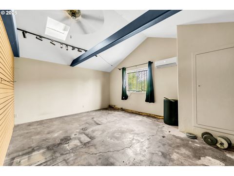 Tiny photo for 82537 Greenwood St, Creswell, OR 97426 (MLS # 654293115)