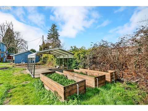 Tiny photo for 82537 Greenwood St, Creswell, OR 97426 (MLS # 654293115)