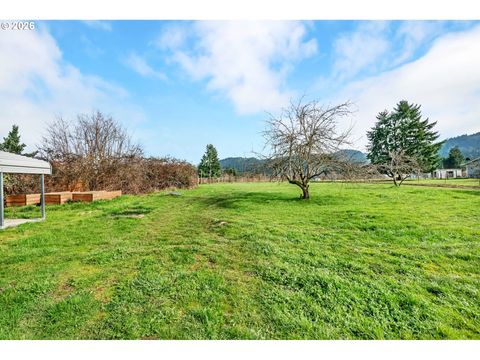 Tiny photo for 82537 Greenwood St, Creswell, OR 97426 (MLS # 654293115)