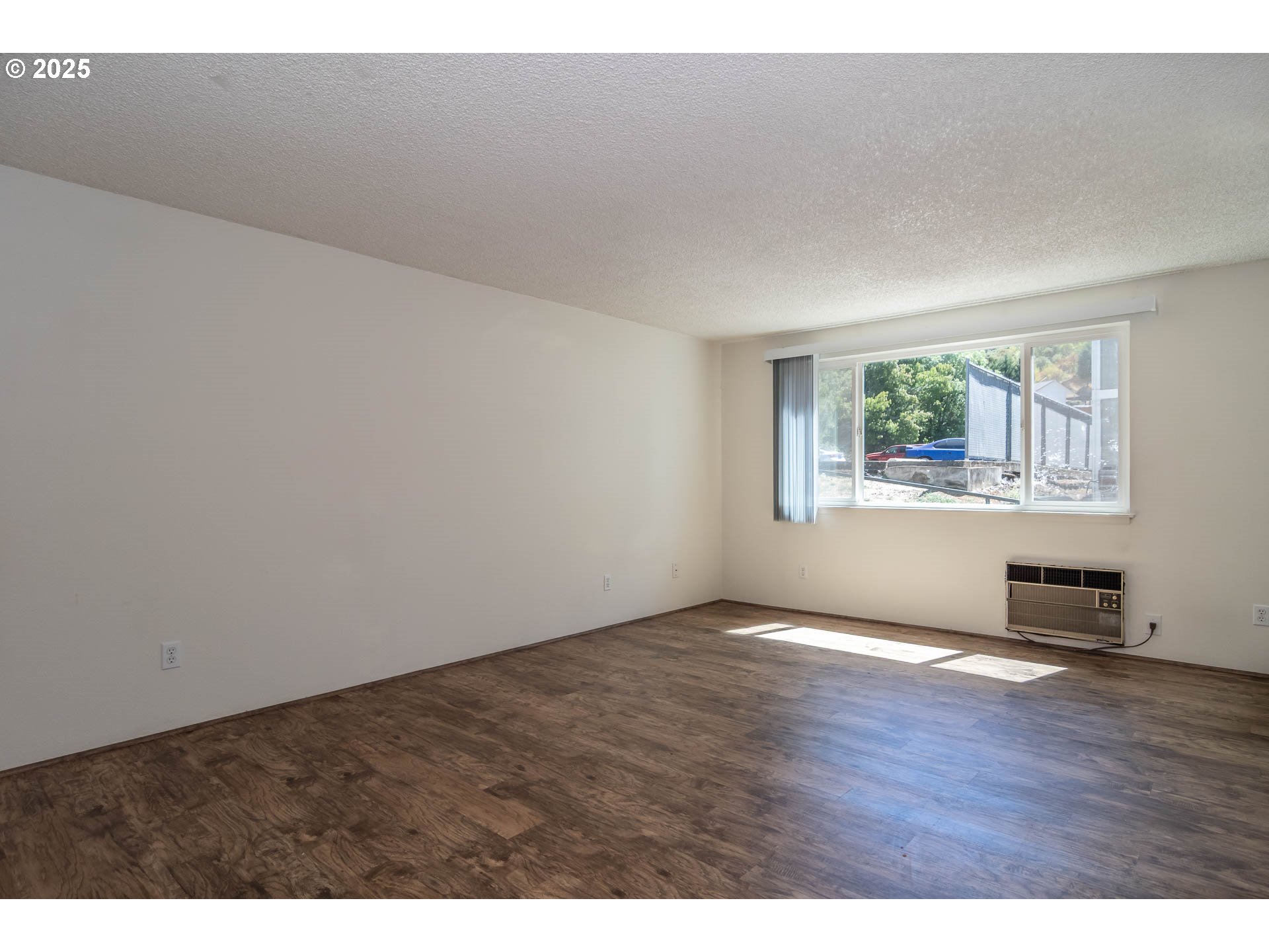 885 NE SUNSET ST 31