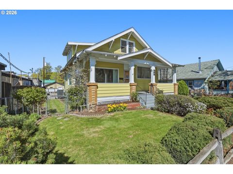 805 E 12TH ST The Dalles OR 97058