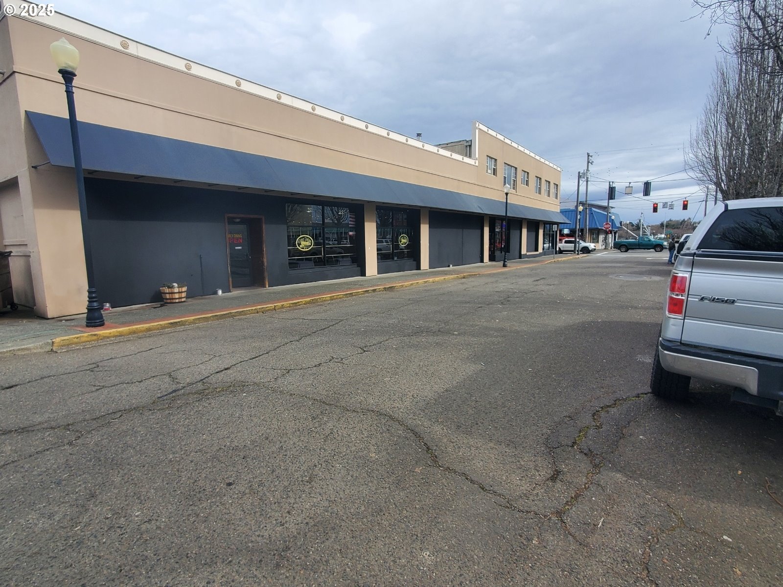 295 S BROADWAY