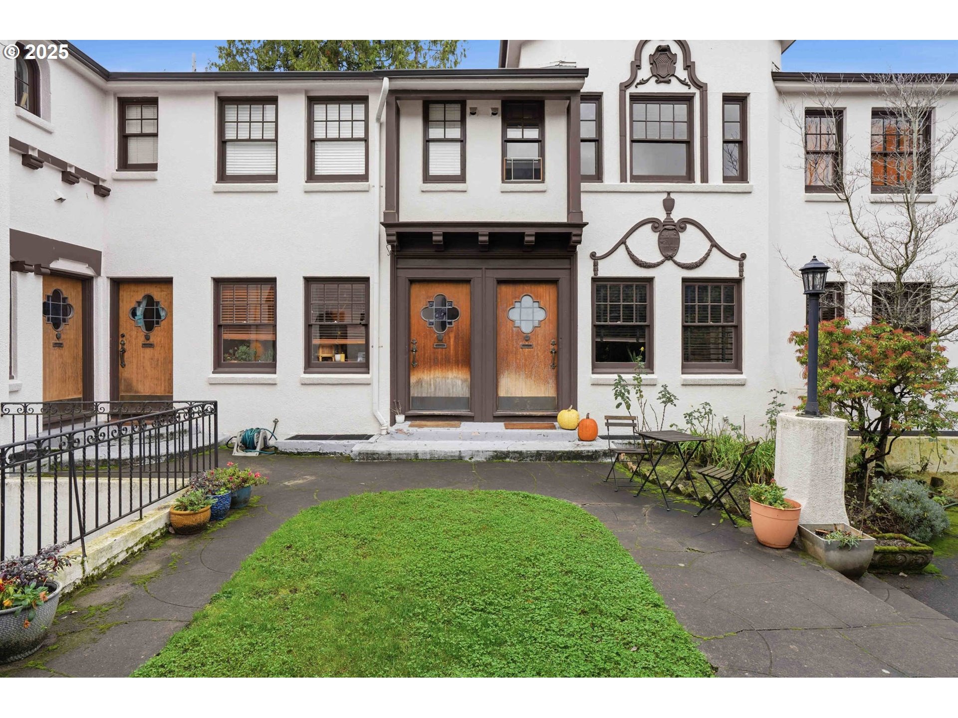 2250 NE FLANDERS ST 3