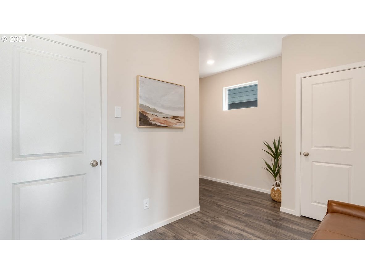 428 Reno ST NE