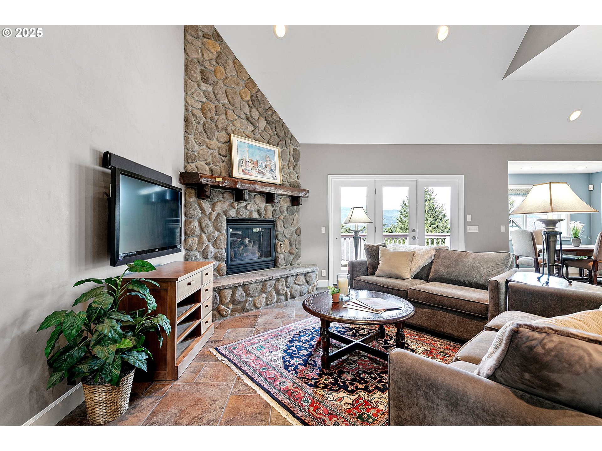 380 Mountaingate DR
