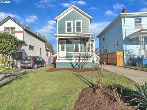 1527 SE CLINTON ST Portland OR 97202