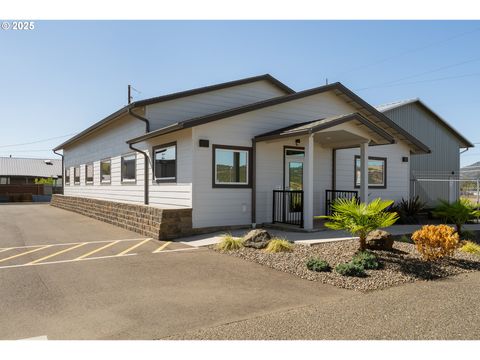 4276 OLD HIGHWAY 99 Roseburg OR 97471