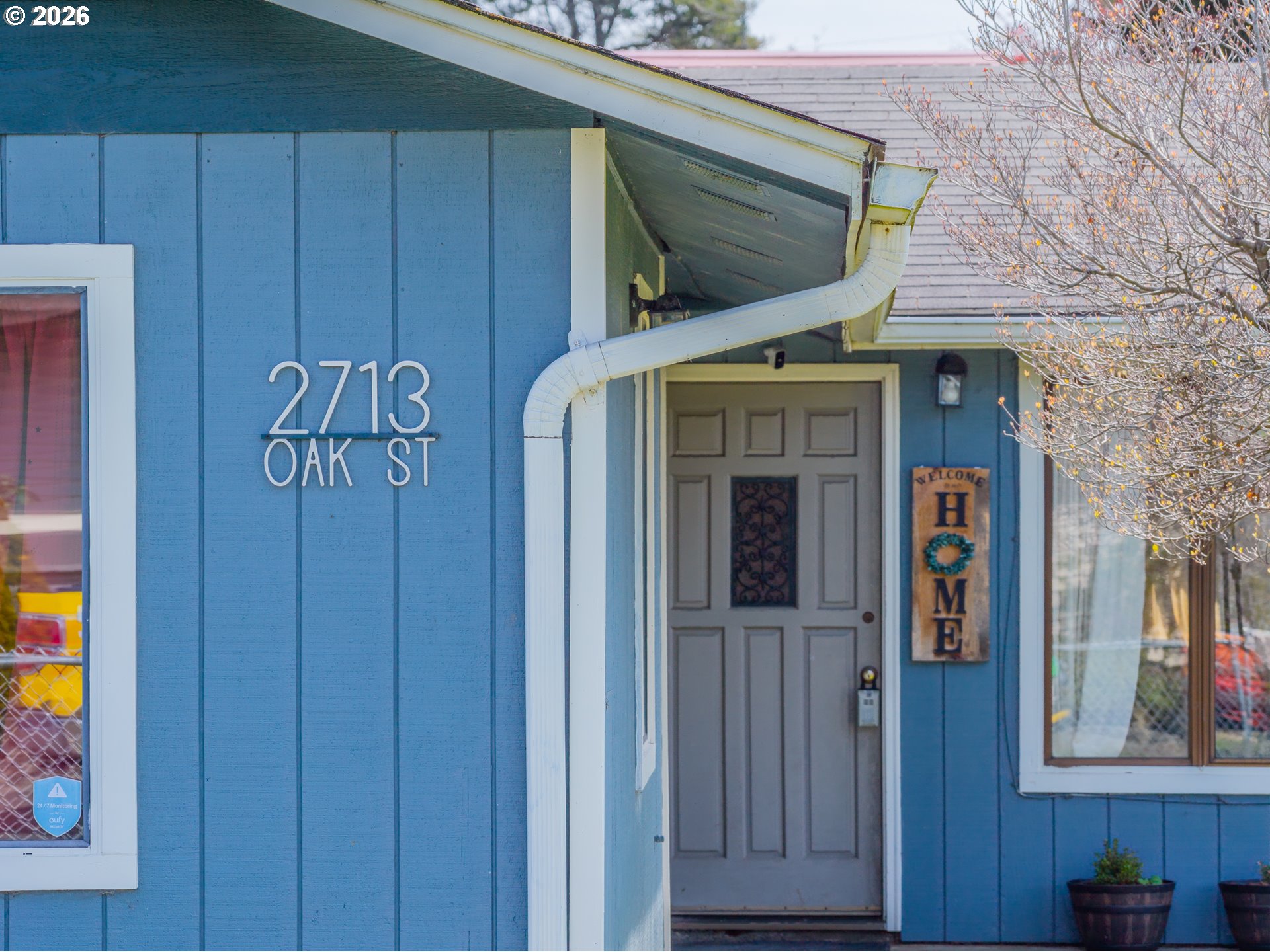 2713 OAK ST