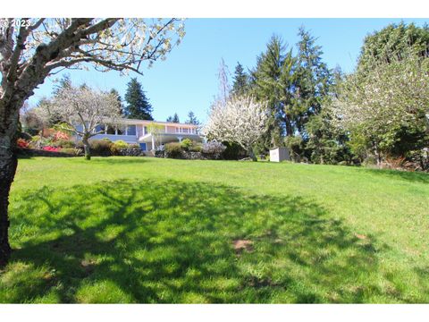 740 S 12th ST Coos Bay OR 97420