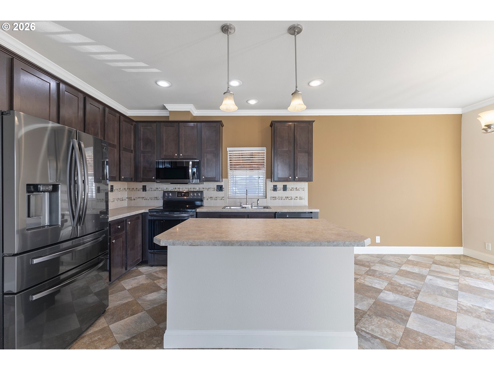 576 SW GEORGETOWN WAY 146