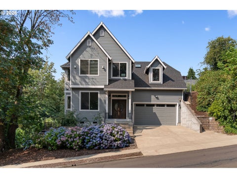 2903 NE Fremont Dr, Portland, OR 97220 - #: 115556380