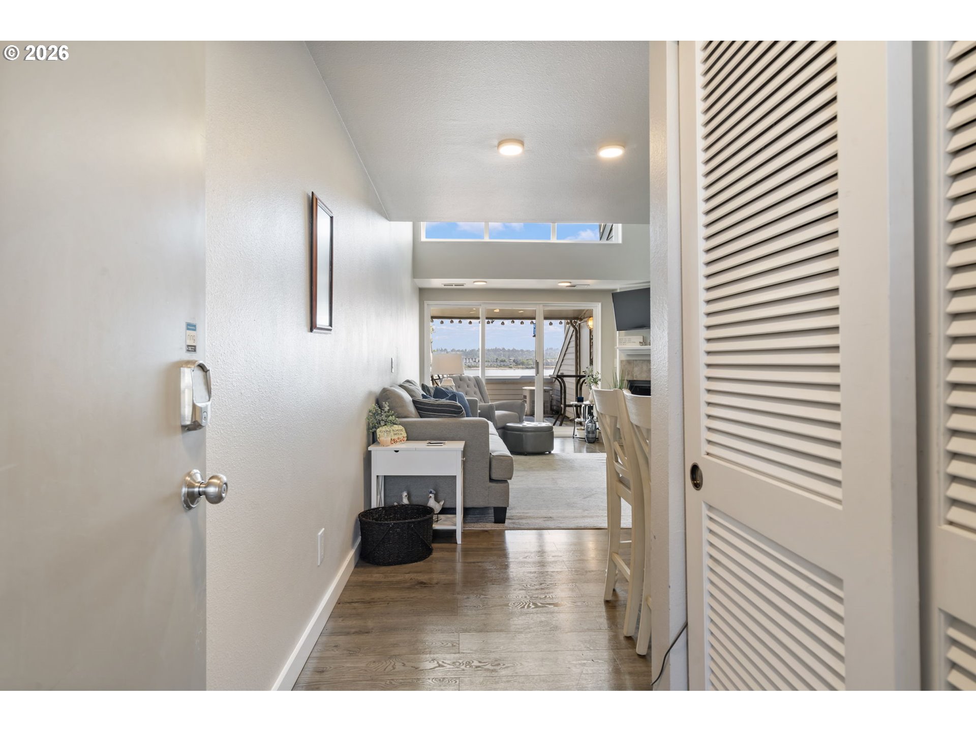 75 N HAYDEN BAY DR