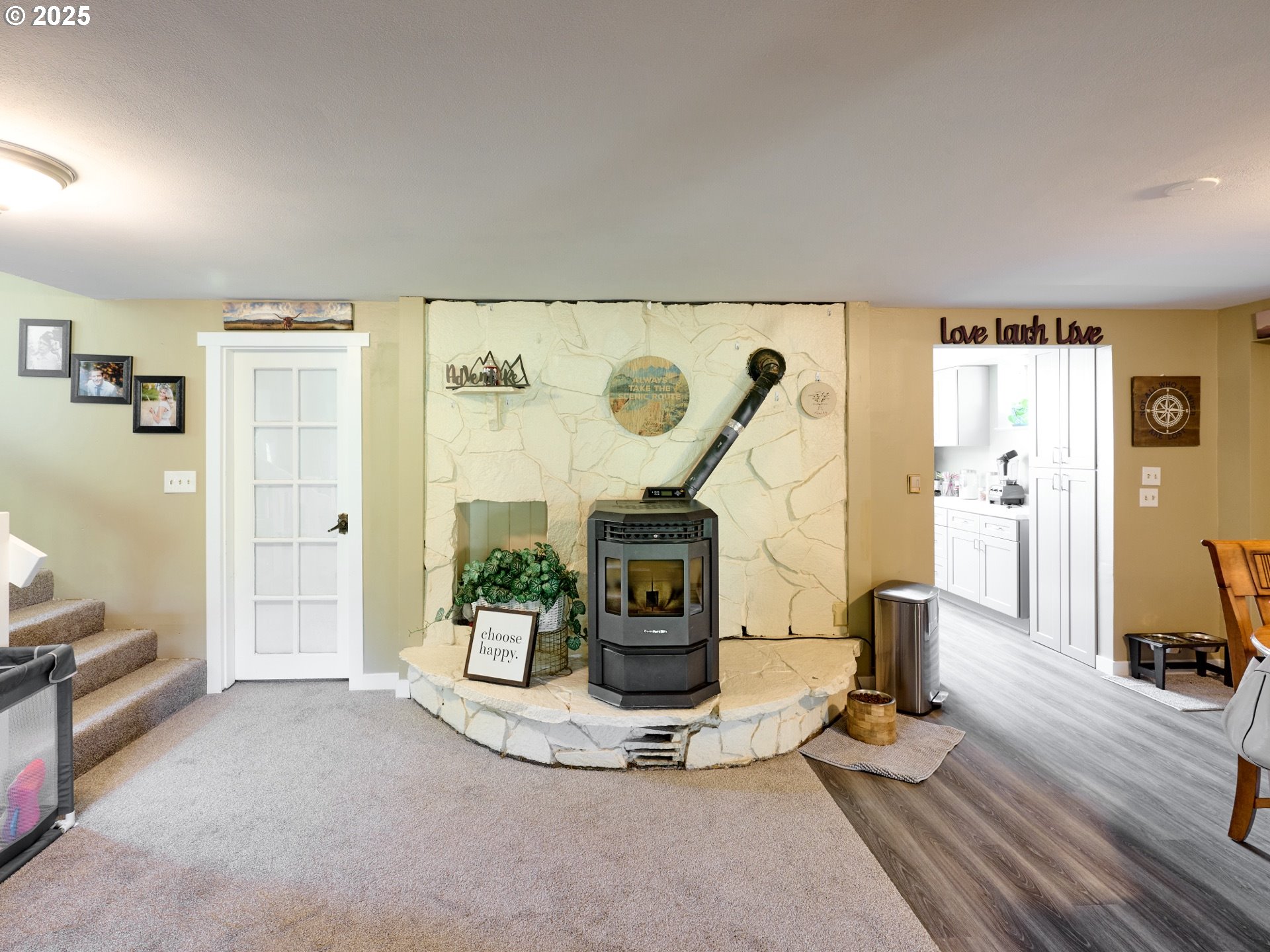 Mulino, Oregon 97042, United States, 4 Bedrooms Bedrooms, ,2 BathroomsBathrooms,Residential,Active,108402