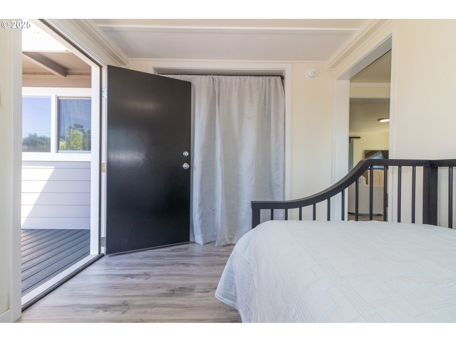 Florence, Oregon 97439, United States, 5 Bedrooms Bedrooms, ,3 BathroomsBathrooms,Residential,Active,40164