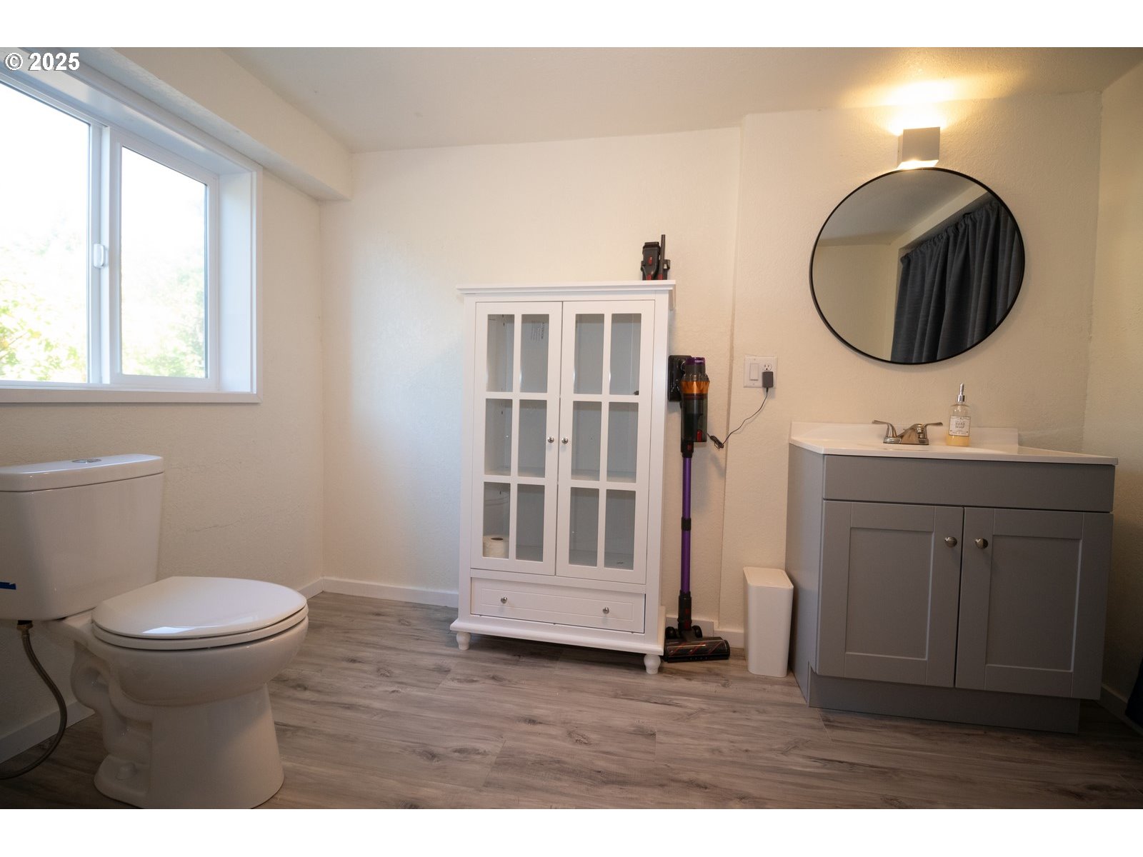 Florence, Oregon 97439, United States, 5 Bedrooms Bedrooms, ,3 BathroomsBathrooms,Residential,Active,40164