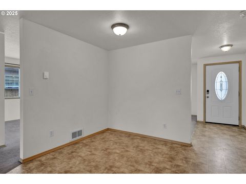 Tiny photo for 76336 Rainbow St, Oakridge, OR 97463 (MLS # 619491455)