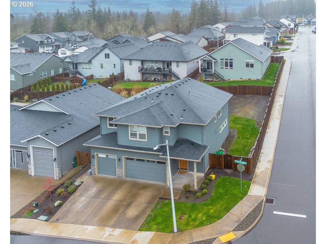 1729 NE CASCADIA RIDGE DR