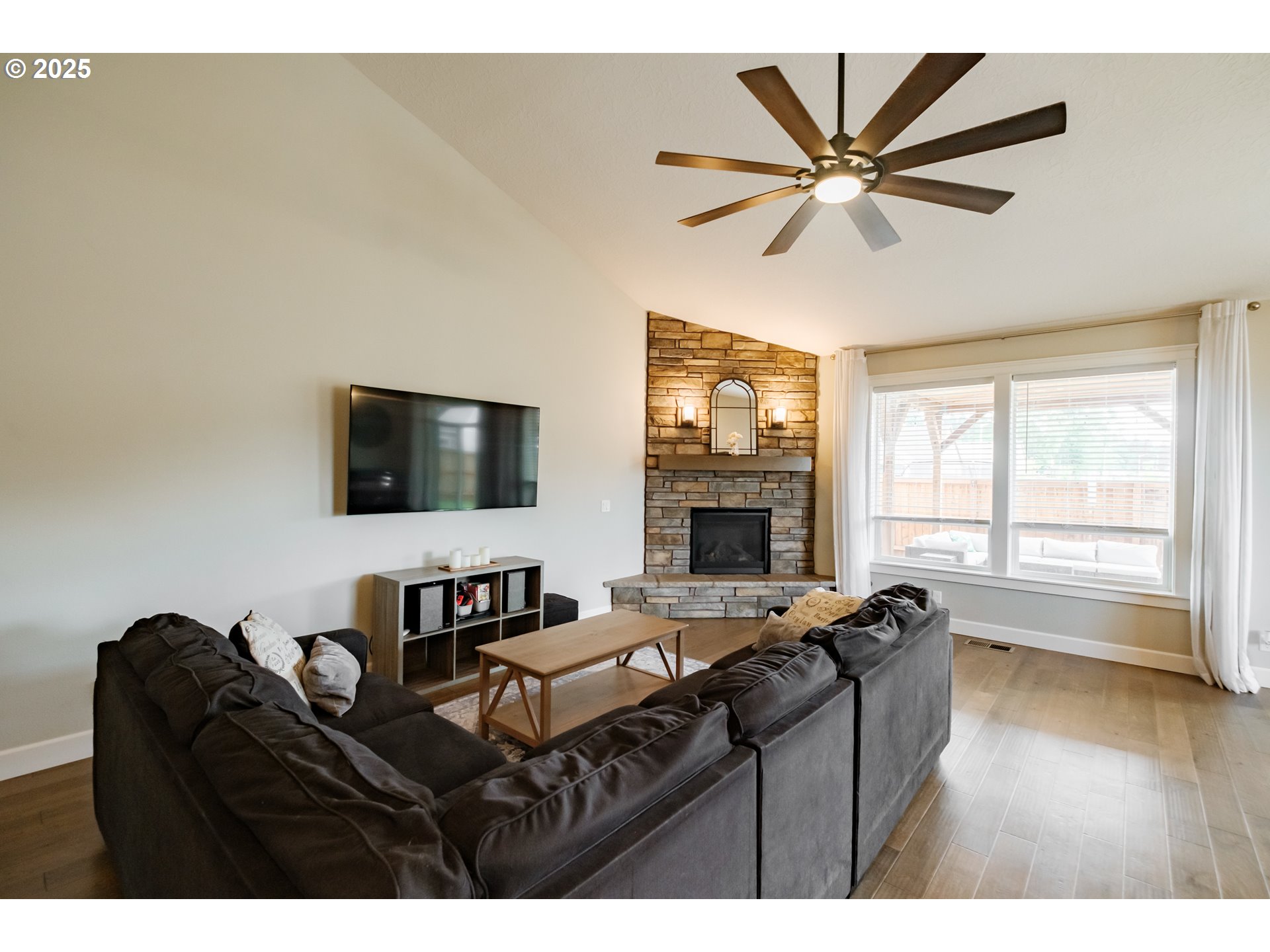 Turner, Oregon 97392, United States, 4 Bedrooms Bedrooms, ,2 BathroomsBathrooms,Residential,Pending,154465