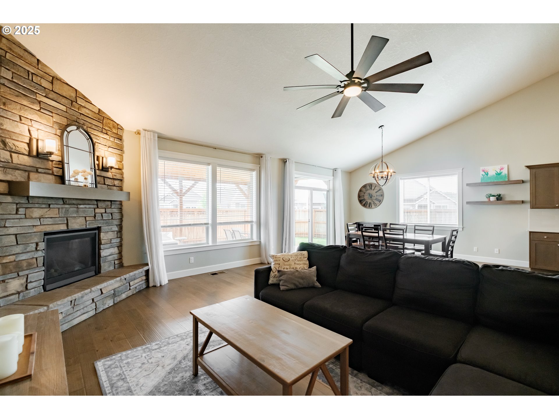 Turner, Oregon 97392, United States, 4 Bedrooms Bedrooms, ,2 BathroomsBathrooms,Residential,Pending,154465