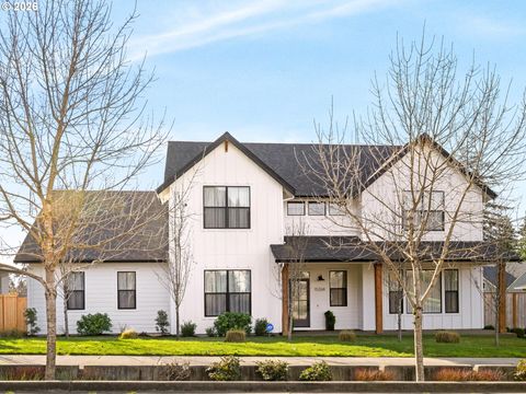 15268 HOLCOMB BLVD Oregon City OR 97045