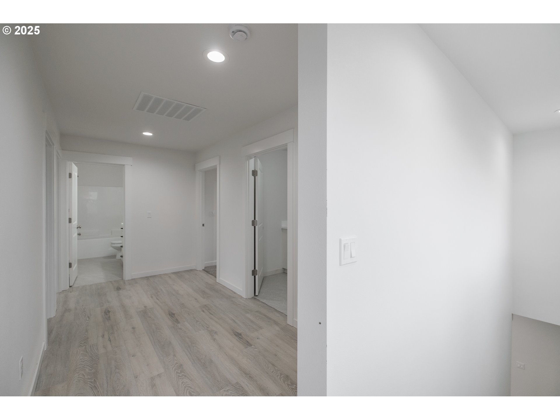 Lebanon, Oregon 97355, United States, 6 Bedrooms Bedrooms, ,6 BathroomsBathrooms,Residential,Active,68880