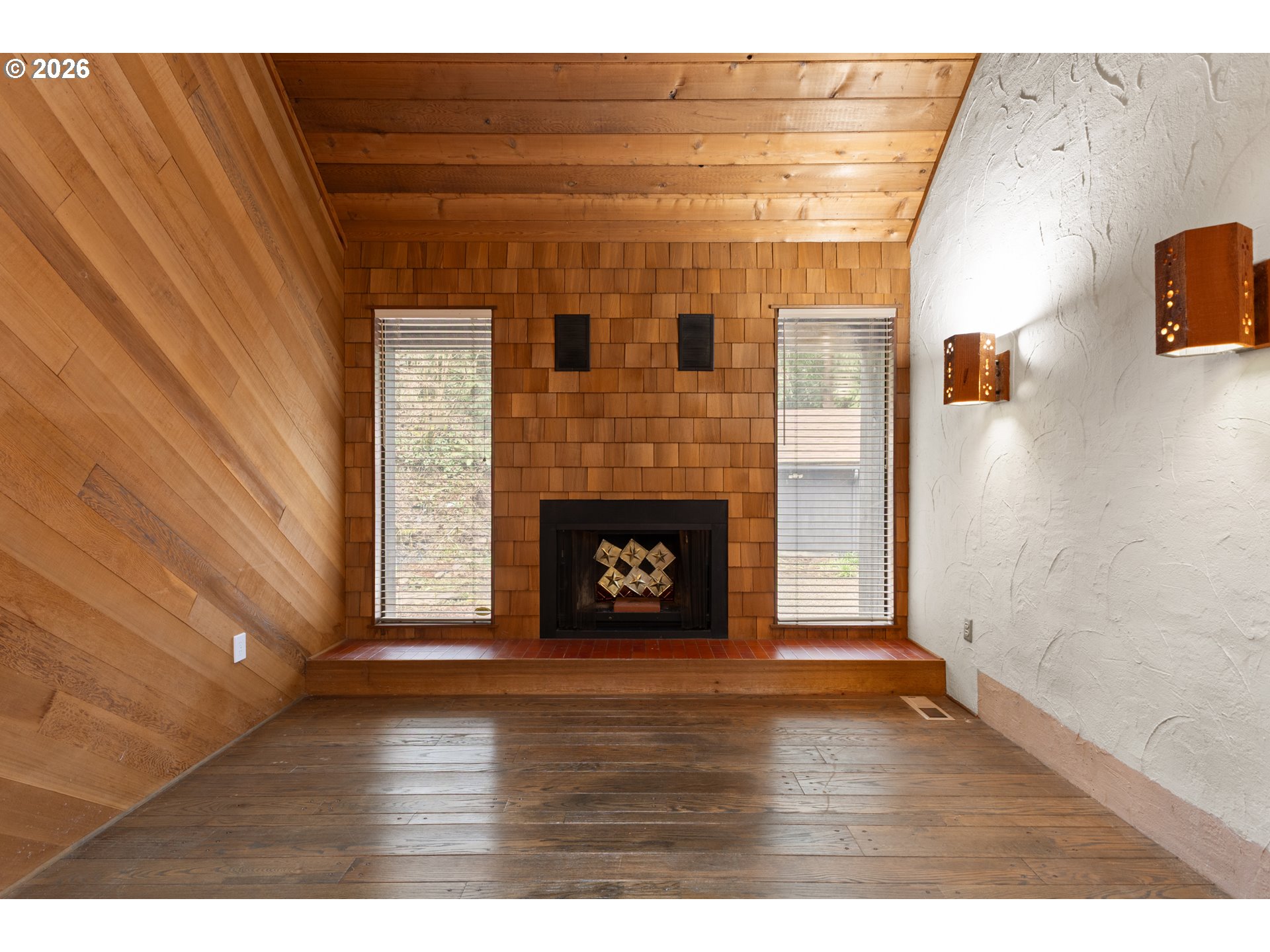 4620 SE ALDERCREST RD