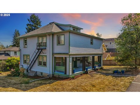 8410 SE 21ST AVE Portland OR 97202