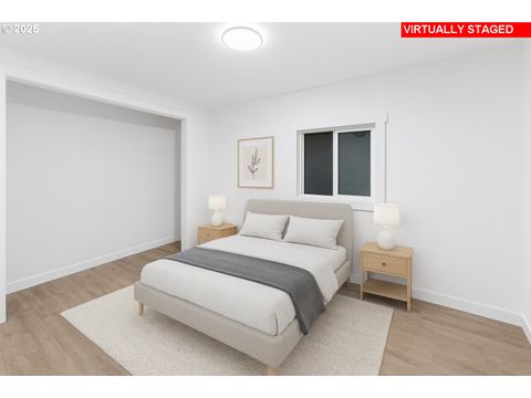 Tiny photo for 47875 Elgin Ave, Oakridge, OR 97463 (MLS # 490125326)