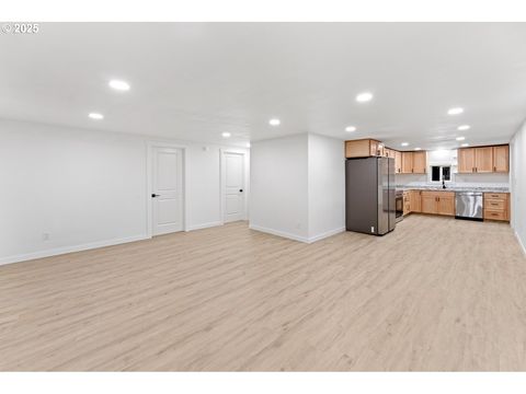 Tiny photo for 47875 Elgin Ave, Oakridge, OR 97463 (MLS # 490125326)