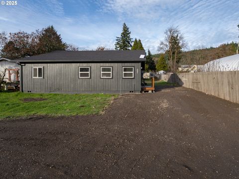 Tiny photo for 47875 Elgin Ave, Oakridge, OR 97463 (MLS # 490125326)