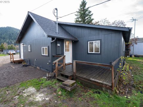 Tiny photo for 47875 Elgin Ave, Oakridge, OR 97463 (MLS # 490125326)