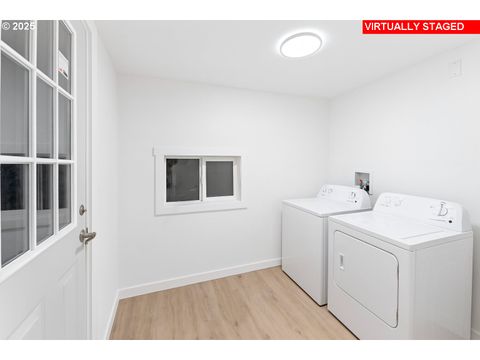 Tiny photo for 47875 Elgin Ave, Oakridge, OR 97463 (MLS # 490125326)