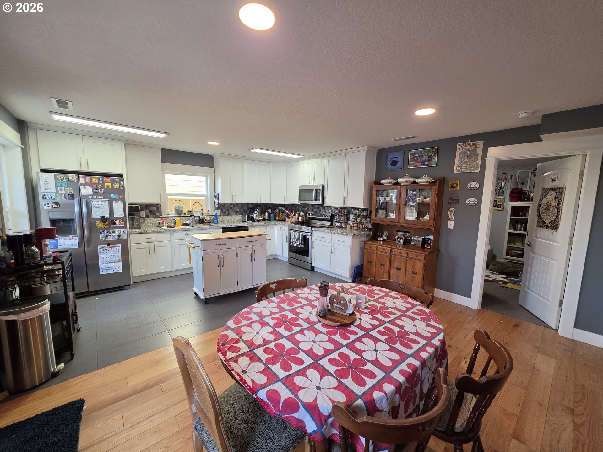 7118 SE MITCHELL CT