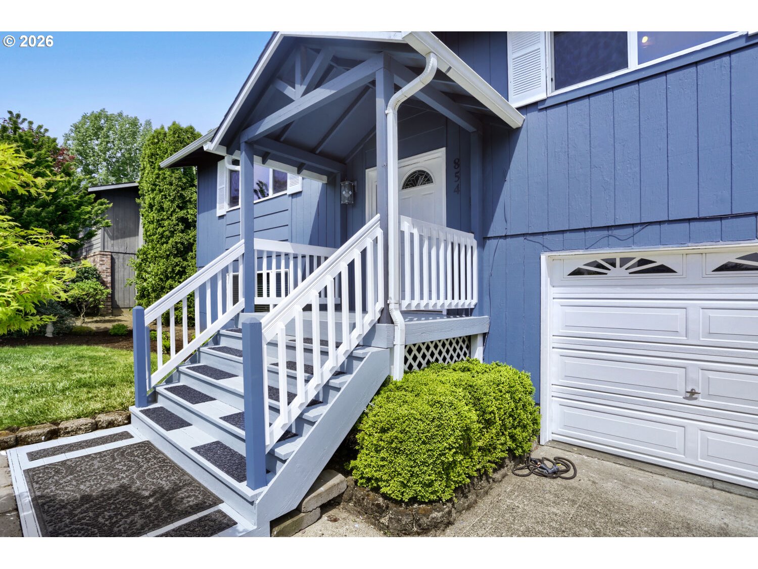 854 NE 16TH AVE