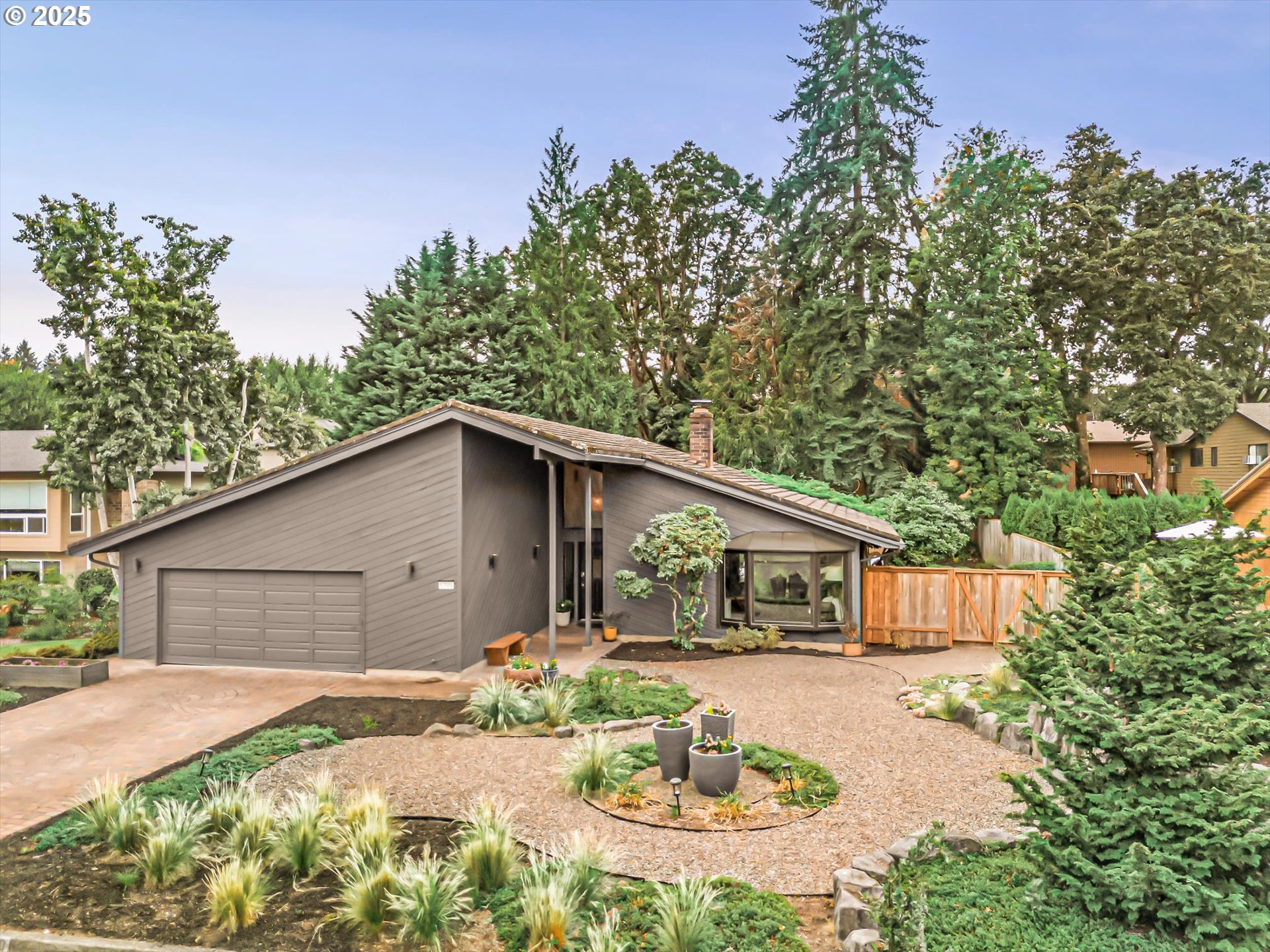 5700 SE BYRON DR