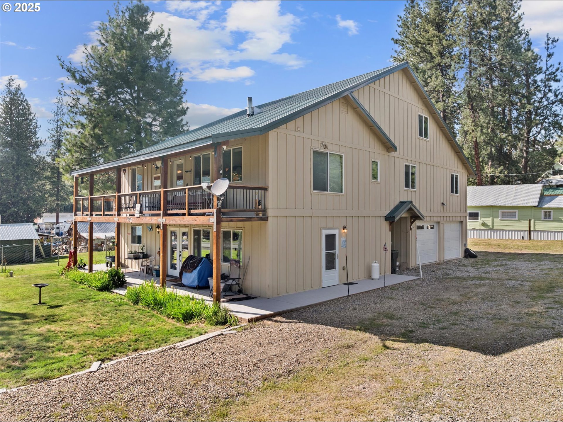206 AUSTIN ST