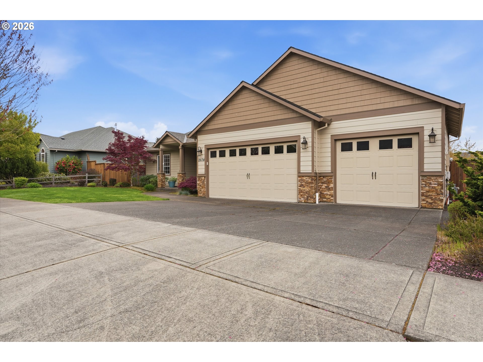 2674 NW MT ASHLAND DR