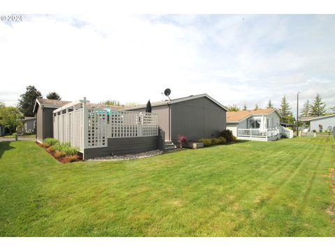 A home in McMinnville