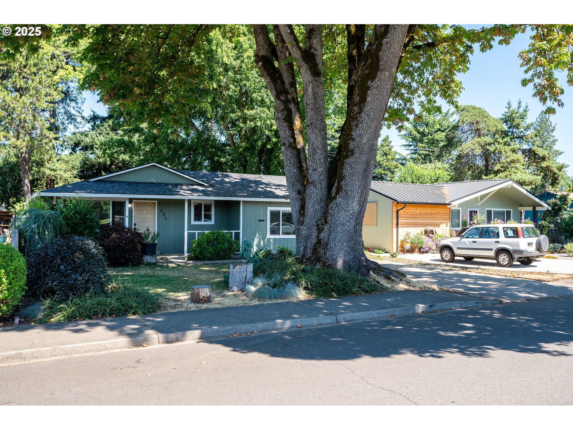 654 NW 2ND AVE
