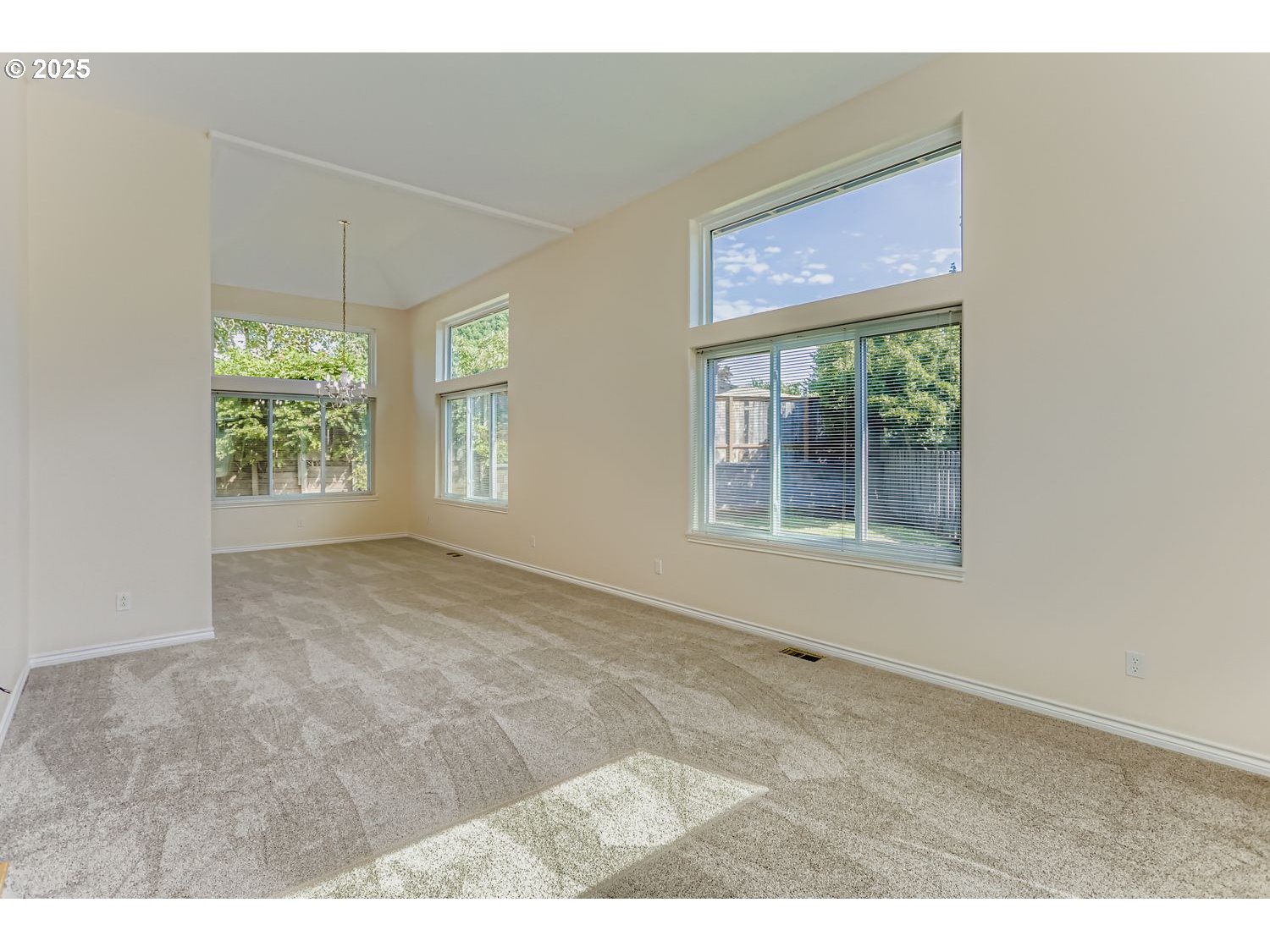 5369 NW WAHKEENA LN