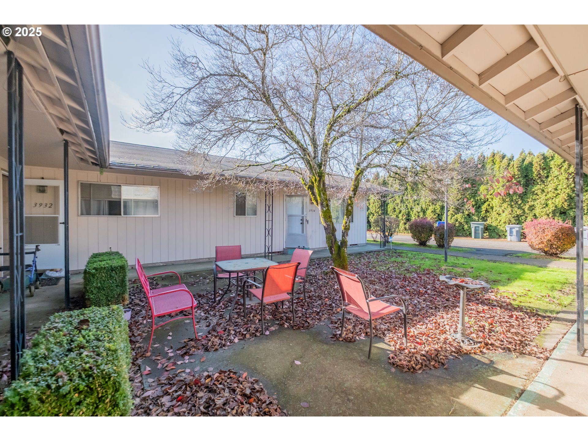 Salem, Oregon 97301, United States, 4 Bedrooms Bedrooms, ,2 BathroomsBathrooms,Residential,Active,242503