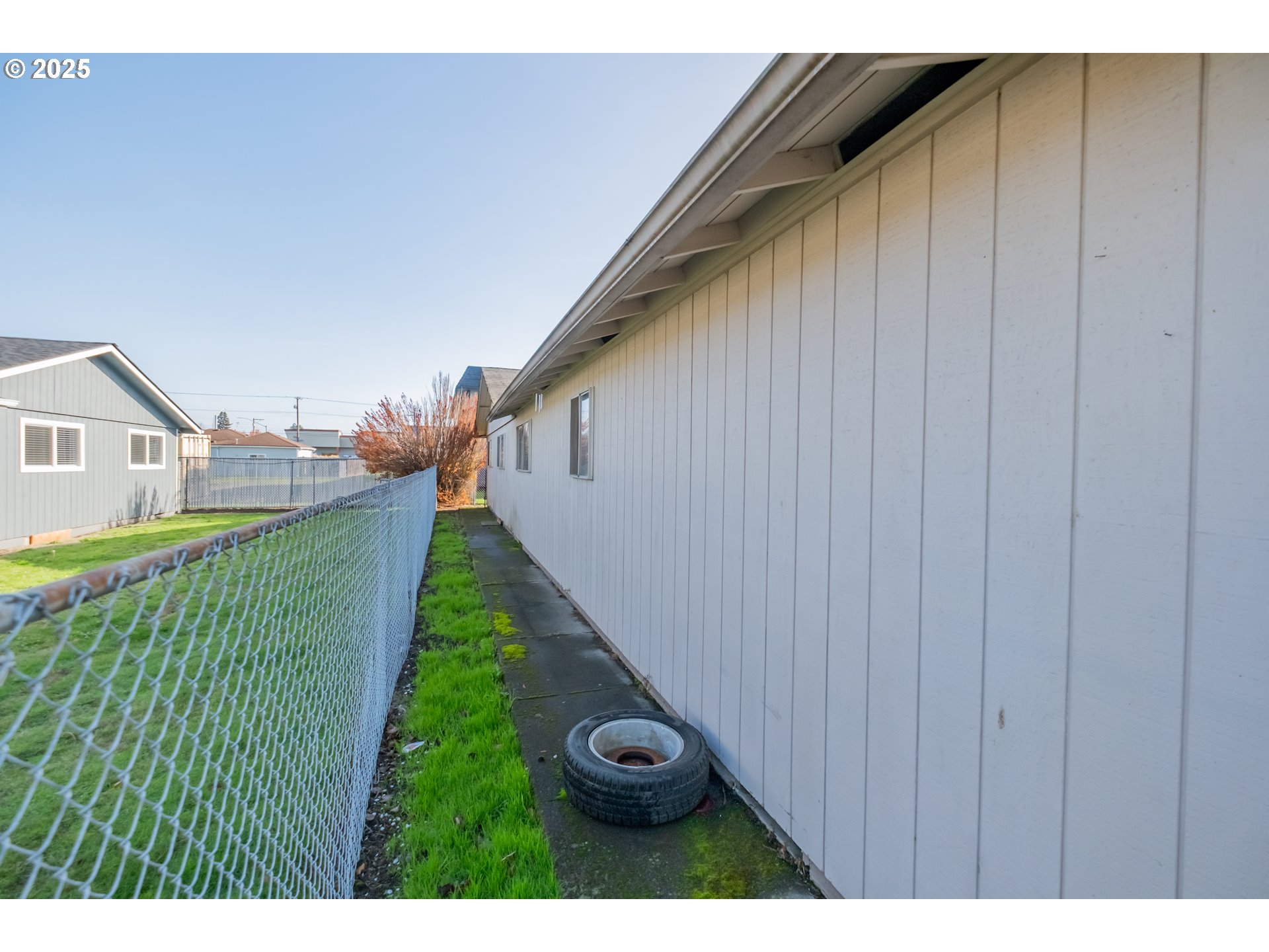 Salem, Oregon 97301, United States, 4 Bedrooms Bedrooms, ,2 BathroomsBathrooms,Residential,Active,242503