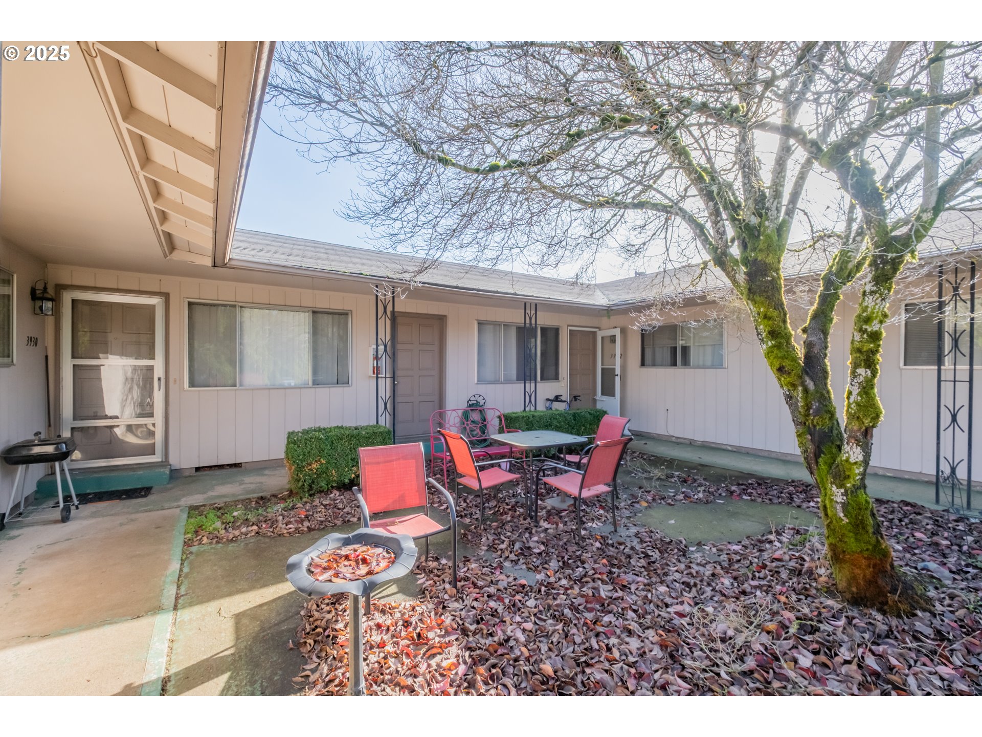 Salem, Oregon 97301, United States, 4 Bedrooms Bedrooms, ,2 BathroomsBathrooms,Residential,Active,242503