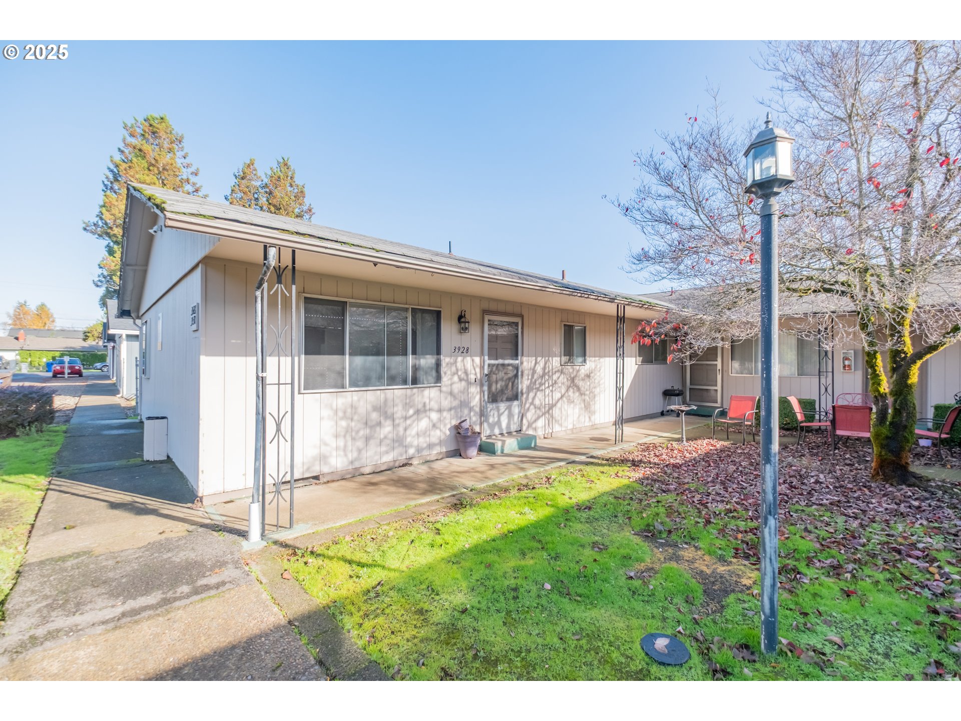 Salem, Oregon 97301, United States, 4 Bedrooms Bedrooms, ,2 BathroomsBathrooms,Residential,Active,242503